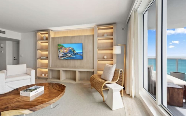 5 Star Oceanfront Hotel Residence - 1440