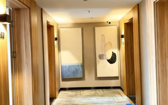 Wutong Hotel (Shaodong High Speed Railway Station West Bus Station)