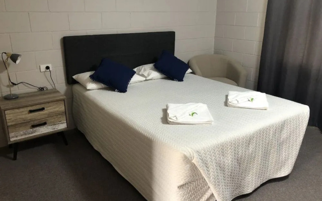 Bororen Hotel Motel