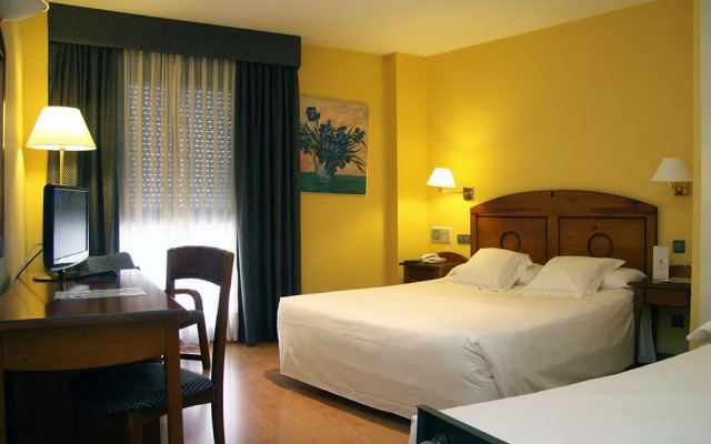 Egido Plaza De Santiago