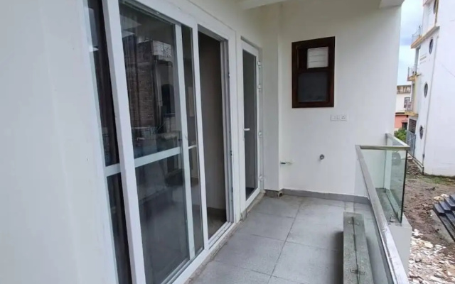 85 The Ganges 2 Bhk Apartment for Homestay