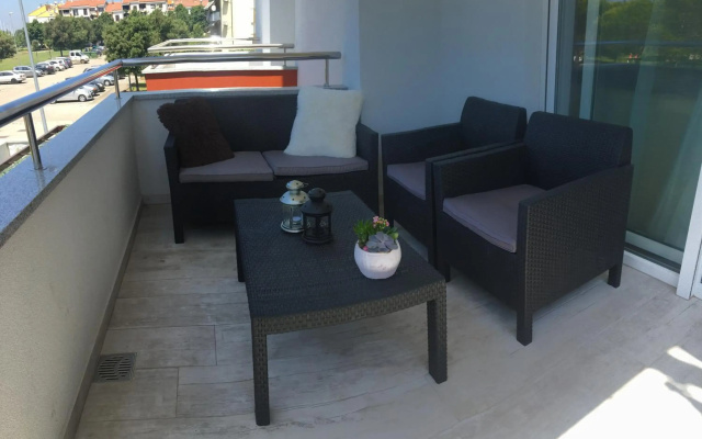 Holly apartman