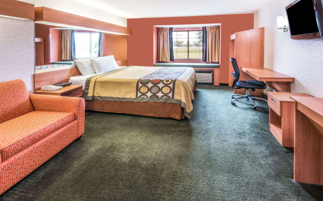Super 8 by Wyndham Columbus West