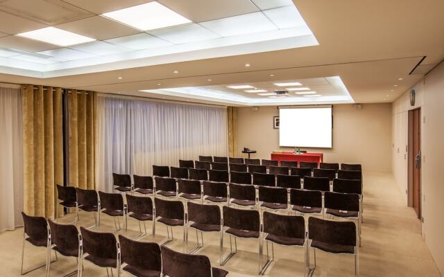 Crowne Plaza Lyon - Cite Internationale 2