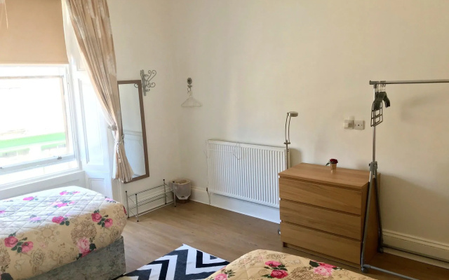 233 Leith Apartment