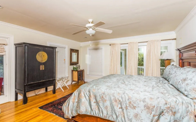 2212 Bruce Drive by Hodnett Cooper