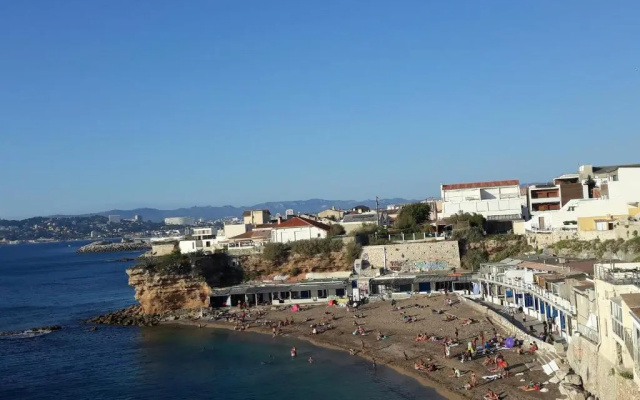 Chouette Cabanon sur la plage vue mer et terrasse privée