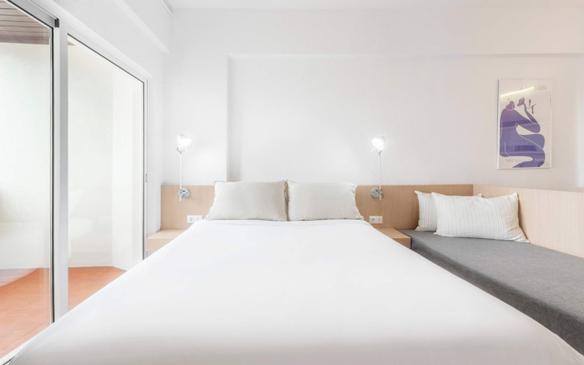 Equador Superior Suites by Olala Homes