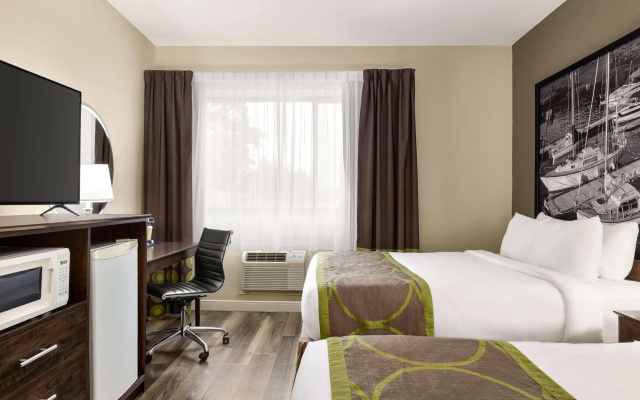 Super 8 by Wyndham Sarnia ON