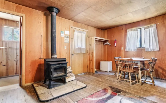 Sawtooth Lodge