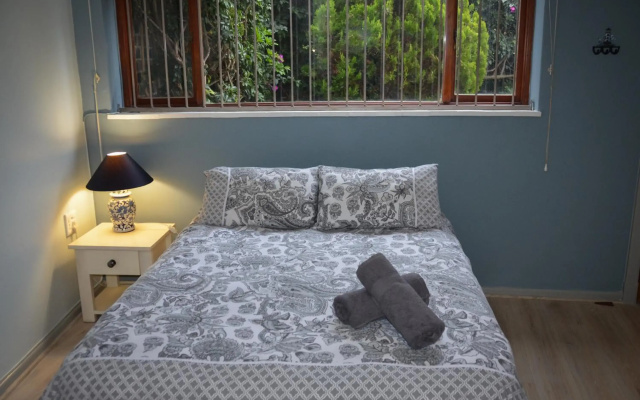 Seaforth Beach Apartment