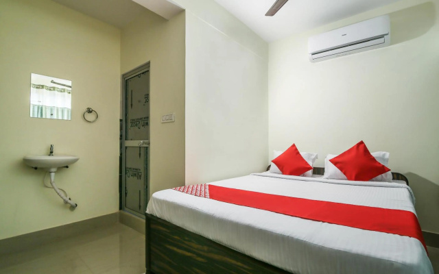 Flagship 70422 Hotel Lokenath