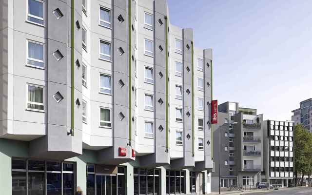 Отель ibis Hotel Köln Centrum Германия, Кёльн - отзывы, цены и фото номеров - забронировать отель ibis Hotel Köln Centrum онлайн вид на фасад