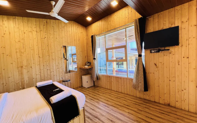 Arya Resort & Spa