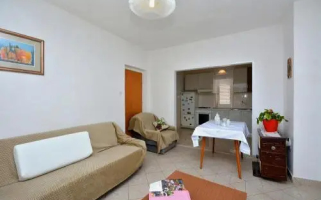 2-Bedroom Apartment With Seaview 3558-2