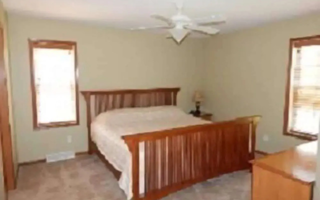 Tomahawk House