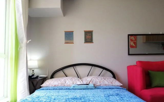 Cozy Condo Studio Near Airport with Wifi