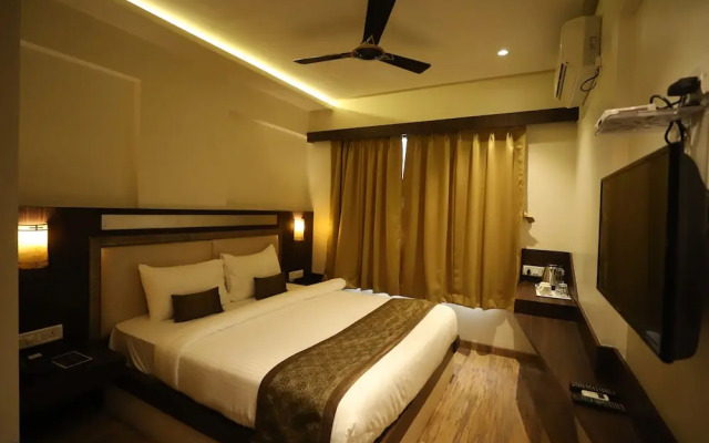 Hotel Seven Sky