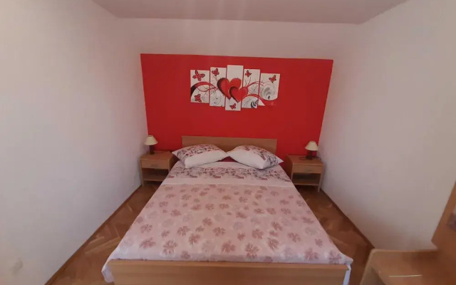 Cozy Apartments With Private Balcony Vinisce