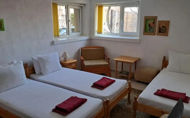 Plamena Guest Rooms