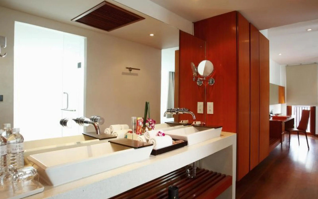 Курортный отель La Flora Resort Patong