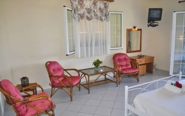Studio Apartment Papadatos - Pelekas Beach, Corfu