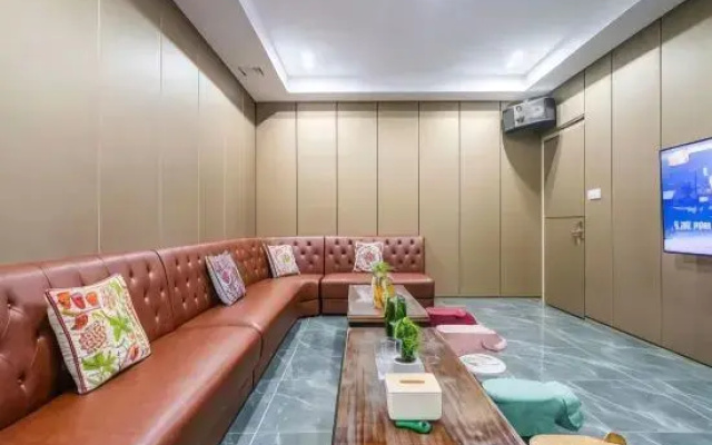 Qianyuan Backyard (Shanghai Dishuihu Branch)