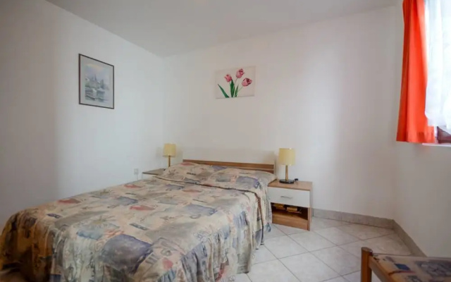Apartments Mira