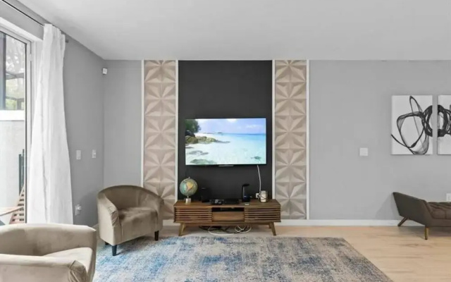 Beautiful Vacation Home With Splash Pool 35