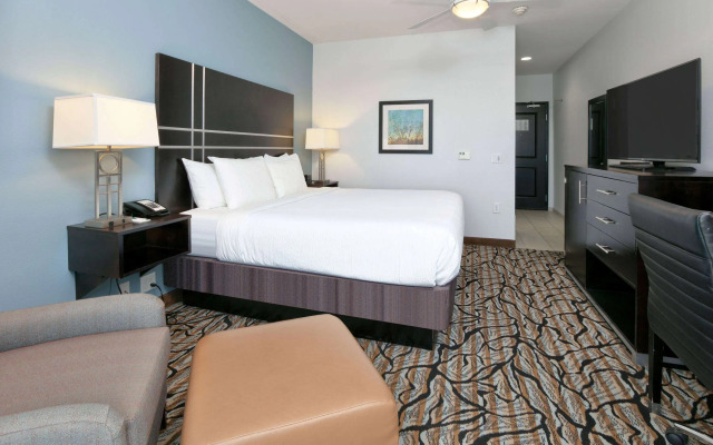 La Quinta Inn & Suites by Wyndham Lubbock Southwest