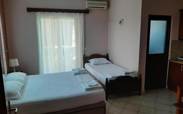 Hotel Vila Danedi