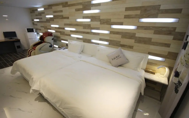Pandora Hotel