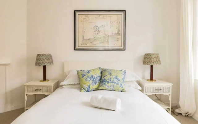 Well-located 2-bedroom Flat in Chelsea