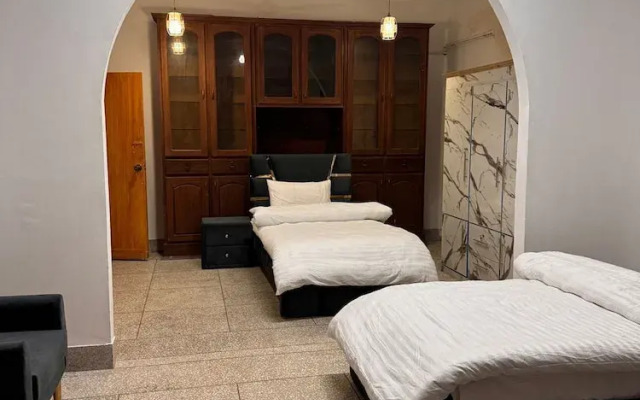 Taj Villa