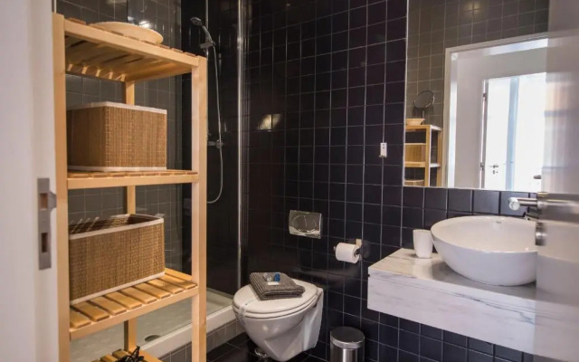Lovelystay - Bright And Spacious Flat in Graça
