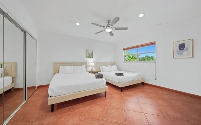 Luxe 2BR Escape Fort Lauderdale