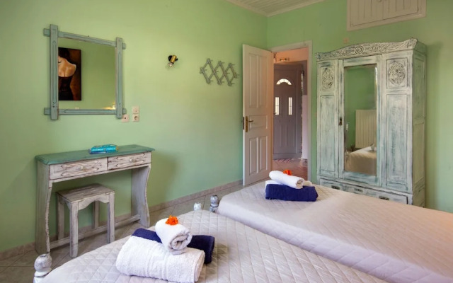 Chrisoula in Longos With 2 Bedrooms and 1 Bathrooms