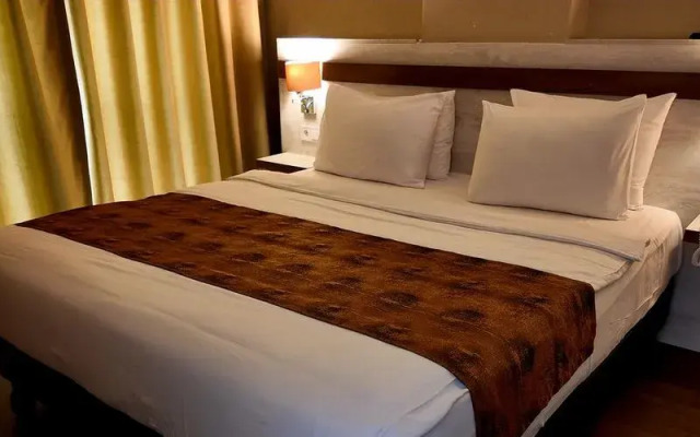 Kanyonvadi Hotel