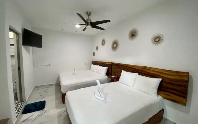 Hotel Naomi