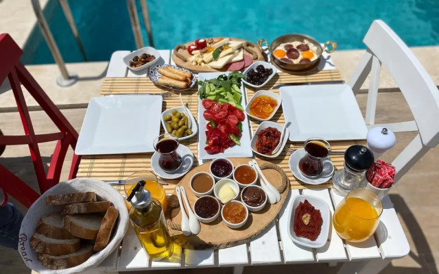 Londia Alaçatı