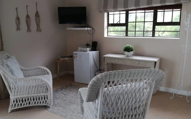 Beach House On 18p Repens
