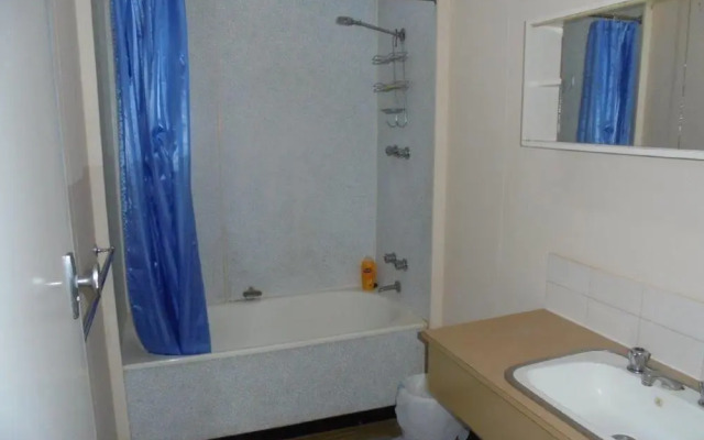 Laverton Motel