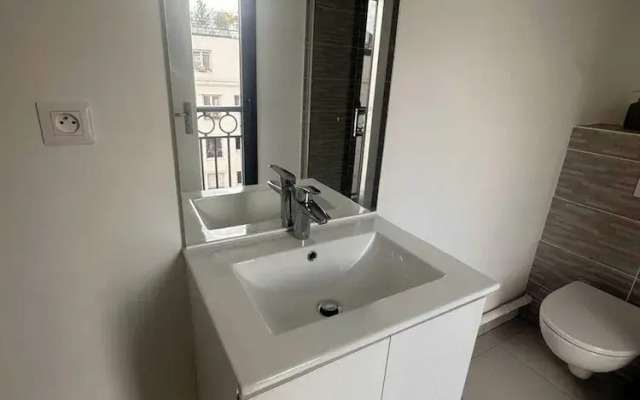 Elegant Appt - 3bdr/8p - Near Paris & La Defense