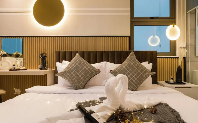 Riveria Premium Kuala Lumpur, Roam