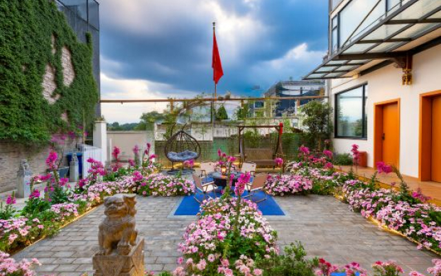 Yueqi Rongshe Hostel