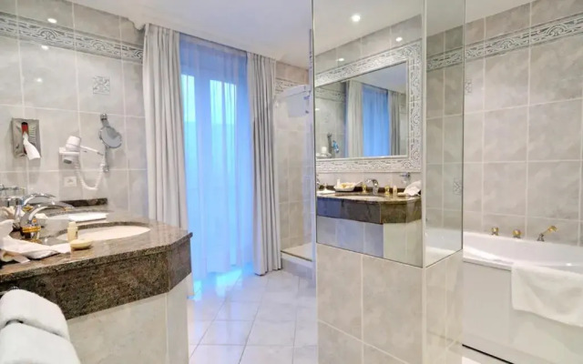 Le Grand Hotel & Spa