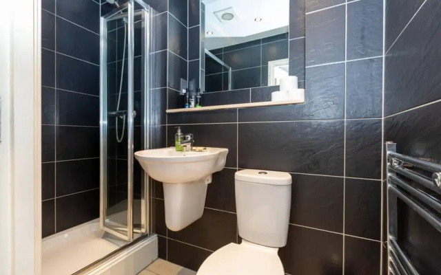 Radiant 2 Bedroom Apartment in East London