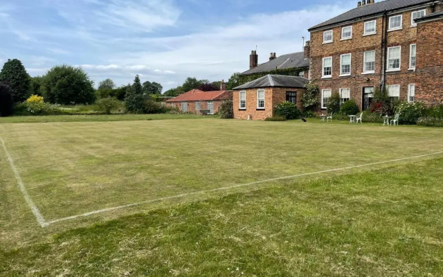 Rowley Manor