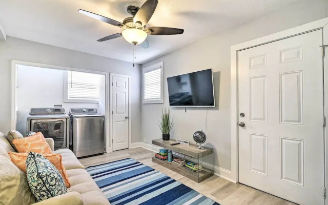 ~ 1 Mi to Pier & Beaches! Family Home in Galveston