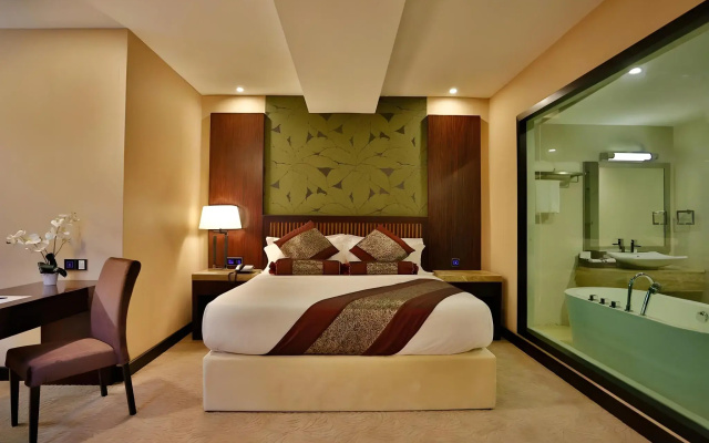 Royale Signature Hotel